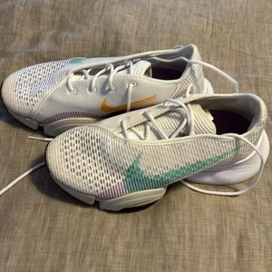 Women’s Nike like new